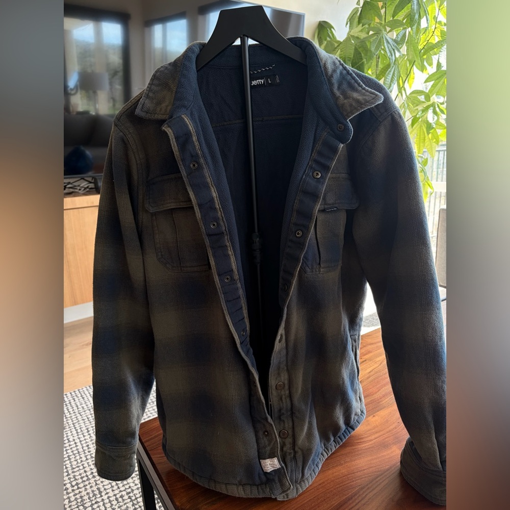 Lightweight Plaid Shirt Jacket in Dark Blue/Black - Casual Layering